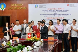 Thụy Sỹ tài trợ 365.000 Franc giúp Việt Nam sản xuất lúa