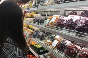 Bộ Công thương kiểm tra các siêu thị để xảy ra tình trạng khan hiếm hàng hóa