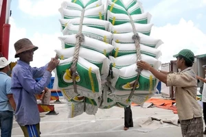 Từ 0 giờ ngày 28-4, mở cửa đăng ký bù cho hơn 53.000 tấn gạo vào hạn ngạch