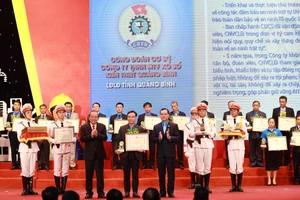 94 lao động, tập thể được khen thưởng thành tích vì an ninh Tổ quốc