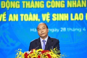 Chủ tịch nước Nguyễn Xuân Phúc: Tập trung giải quyết những vấn đề người lao động đang bức xúc