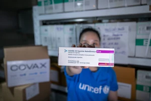 Thêm hơn 1,1 triệu liều vaccine AstraZeneca về Hà Nội
