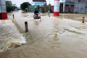 Đến sáng 2-12, ít nhất 18 người chết và mất tích do mưa lũ tại Nam Trung bộ và Tây Nguyên