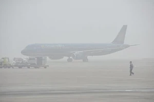Máy bay không thể hạ cánh vì miền Bắc có sương mù