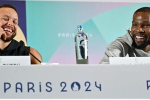 Khi đội bóng rổ Mỹ là ngôi sao … khách mời của Paris 2024