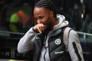 Raheem Sterling: nạn nhân mới nhất trong cơn khát không ngừng nghỉ của Chelsea