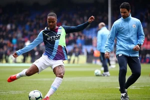 Arteta và Sterling thời còn ở Man City