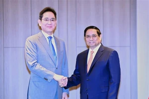 Thủ tướng Phạm Minh Chính tiếp Chủ tịch Tập đoàn Samsung Lee Jae Yong. Ảnh: TTXVN