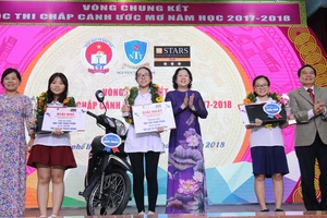 Thí sinh Nguyễn Ngọc Ánh đoạt giải nhất cuộc thi Chắp cánh ước mơ 