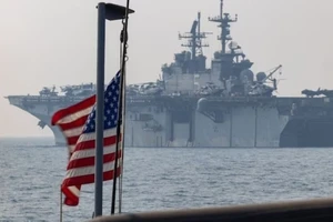 Tàu chiến Mỹ trên Biển Đỏ. Ảnh: India Today/X
