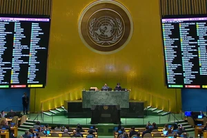 Đại hội đồng LHQ thông qua nghị quyết kêu gọi Hội đồng Bảo an (HĐBA) LHQ xem xét ủng hộ Palestine trở thành thành viên chính thức. Ảnh: AL JAZEERA/RAMI AYARI