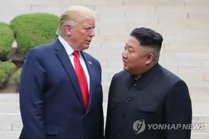 Tổng thống đắc cử Mỹ Donald Trump và nhà lãnh đạo Kim Jong-un trong cuộc gặp vào năm 2016. Ảnh: YONHAP