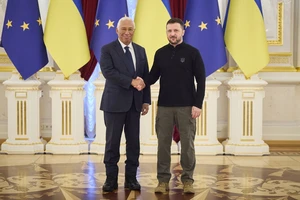 Tân Chủ tịch Hội đồng châu Âu Antonio Costa và Tổng thống Volodymyr Zelensky trong cuộc gặp tại Kiev. Ảnh: TÀI KHOẢN MẠNG X CỦA VOLODYMYR ZELENSKY