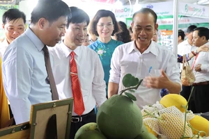 Hơn 300 gian hàng tham gia Hội chợ trái cây và hàng nông sản tỉnh Bình Phước 