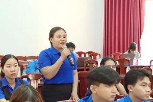 Chủ tịch UBND tỉnh Bình Phước đối thoại với thanh niên