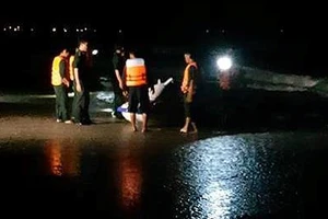 Tìm thấy thi thể 4 du khách bị đuối nước trên vùng biển Hàm Tiến - Mũi Né