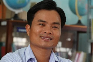 Thầy Võ Văn Cư, giáo viên Trường THPT Nguyễn Văn Trỗi, huyện Tánh Linh, tỉnh Bình Thuận.