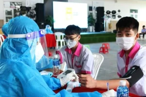 Những học sinh đầu tiên của tỉnh Ninh Thuận được tiêm vaccine Covid-19