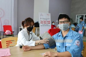 Công ty Nhiệt điện Vĩnh Tân tổ chức hiến máu giúp bệnh nhân mắc bệnh hiểm nghèo