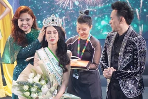 Đinh Thị Hoa đã xuất sắc đoạt vương miện Hoa hậu Đại sứ du lịch Việt Nam năm 2024