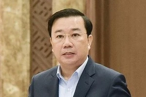 Đề nghị khai trừ Đảng Phó Chủ tịch UBND TP Hà Nội Chử Xuân Dũng 