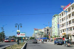 Một góc đường ven biển của thị xã Sầm Sơn, Thanh Hóa