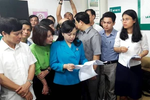 Bộ trưởng Bộ Y tế Nguyễn Thị Kim Tiến cùng đoàn công tác kiểm tra phòng khám tư nhân Thiên Tâm 
