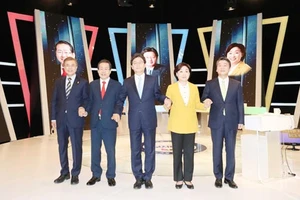Bỏ phiếu sớm bầu Tổng thống Hàn Quốc