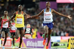 Niềm vui chiến thắng của Mo Farah.