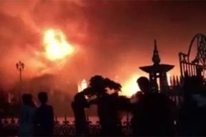 Nhà thờ Trung Lao ở Nam Định bị thiêu rụi trong đêm 