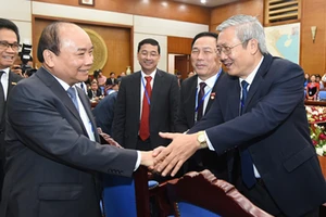 Thủ tướng Nguyễn Xuân Phúc gặp mặt lãnh đạo các hiệp hội doanh nghiệp trên toàn quốc. Ảnh: VGP/Quang Hiếu