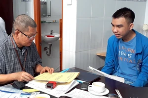 Bác sĩ Nguyễn Ngọc Quang, Giám đốc Trung tâm Pháp y tâm thần khu vực TPHCM, đang giám định cho một đối tượng