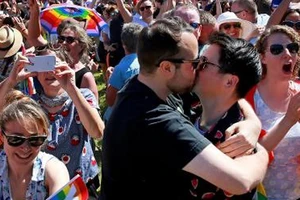 Australia hợp pháp hóa hôn nhân đồng tính