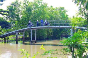Cầu Xẻo Môn tại xã Phụng Hiệp, huyện Phụng Hiệp, tỉnh Hậu Giang hiện nay 
