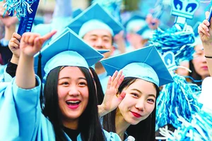 Học sinh, sinh viên Trung Quốc lựa chọn du học càng nhiều