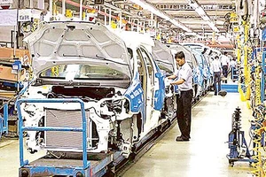 Một nhà máy sản xuất ô tô tại Ấn Độ