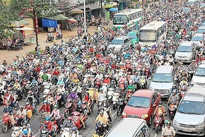 Ùn tắc giao thông vẫn là vấn nạn tại TPHCM
