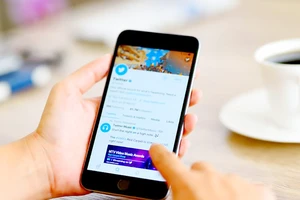Tòa án Pháp yêu cầu Twitter điều chỉnh