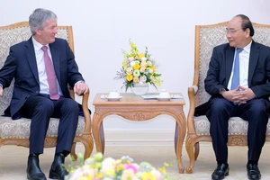 Thủ tướng Nguyễn Xuân Phúc đã tiếp ông Damien O’Connor. Ảnh: VGP