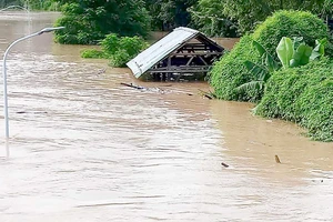 Thủy điện xả lũ gây ngập lụt trong các ngày 30, 31-8 tại huyện Tương Dương