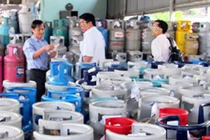 Triệt phá cơ sở sang chiết gas lậu quy mô lớn