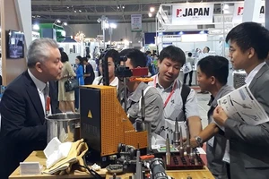 Nhiều doanh nghiệp nội tìm hiểu công nghệ Nhật Bản tại Triển lãm thiết bị công nghiệp tổ chức ở quận 7, TPHCM
