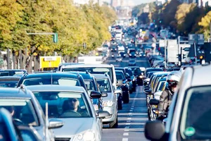 Thành phố Cologne và Bonn ngừng sử dụng xe diesel