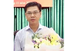 Đồng chí Nguyễn Văn Dũng giữ chức vụ Chủ tịch UBND quận 1 