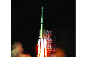 Trung Quốc phóng tàu thăm dò Mặt trăng