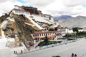  Tây Tạng đón du khách kỷ lục trong năm 2018