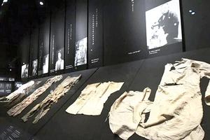 Bảo tàng Hiroshima hút du khách nước ngoài