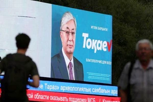 Tổng thống lâm thời Kassym-Jomart Tokayev là một trong 7 ứng cử viên tổng thống. Ảnh: Reuters