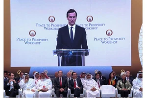 Cố vấn cấp cao Nhà Trắng Jared Kushner phát biểu tại Hội nghị quốc tế với chủ đề “Hòa bình vì thịnh vượng”. Ảnh: Reuters
