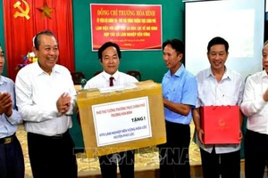 Phó thủ tướng Trương Hòa Bình thăm HTX Lâm nghiệp bền vững Hòa Lộc